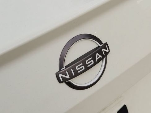 Used 2025 Nissan Altima 2.5 S FWD image 9