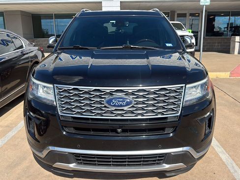 Used 2018 Ford Explorer Platinum AWD/4WD image 4