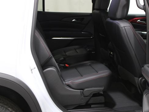 Used 2026 Chevrolet Traverse Z71 w/ Enhanced Driving Package AWD/4WD image 35
