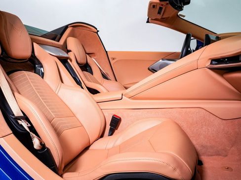 Used 2022 Chevrolet Corvette Stingray Premium Conv w/ Z51 Performance Package image 18