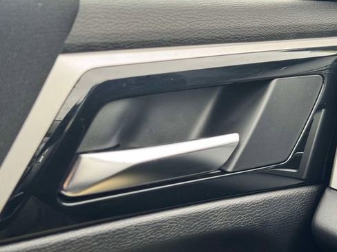 Used 2022 Mitsubishi Outlander ES image 21