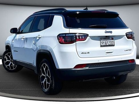Used 2025 Jeep Compass Limited AWD/4WD image 4