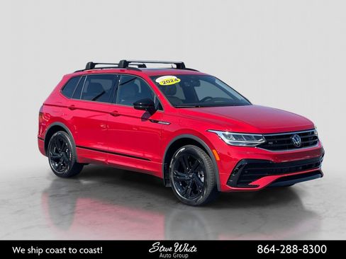 Certified 2024 Volkswagen Tiguan SE R-Line image 1