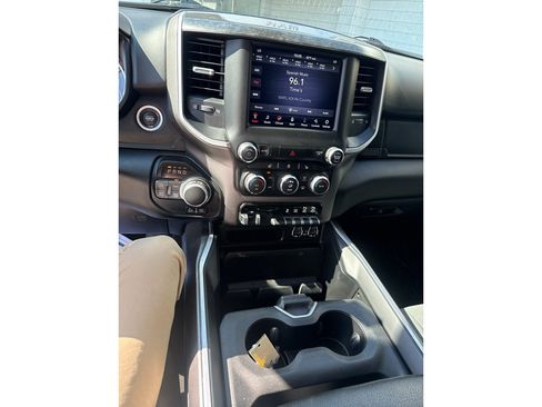 Used 2020 RAM 1500 Big Horn AWD/4WD image 10