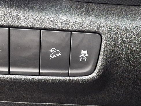 Used 2023 Hyundai Kona Limited w/ Winter Weather Package image 30