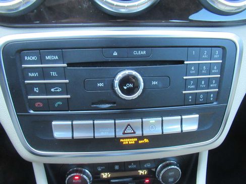 Used 2019 Mercedes-Benz CLA 250 image 34