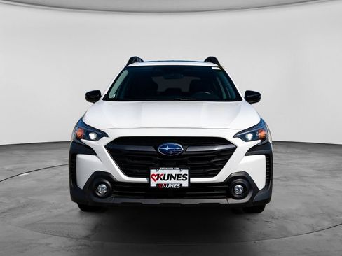 Used 2025 Subaru Outback Premium AWD/4WD image 5
