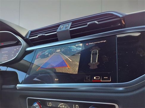 New 2025 Audi Q3 2.0T Premium image 11