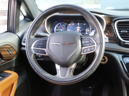 Used 2022 Chrysler Pacifica Pinnacle image 30