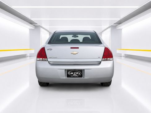 Used 2010 Chevrolet Impala LS FWD image 4