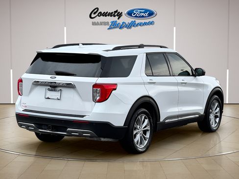Used 2022 Ford Explorer XLT w/ Equipment Group 202A RWD image 7