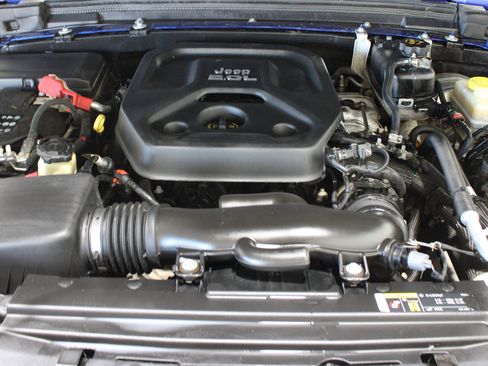 Used 2018 Jeep Wrangler Sport image 37