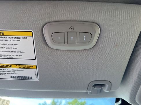 Used 2023 Jeep Cherokee Altitude Lux image 44