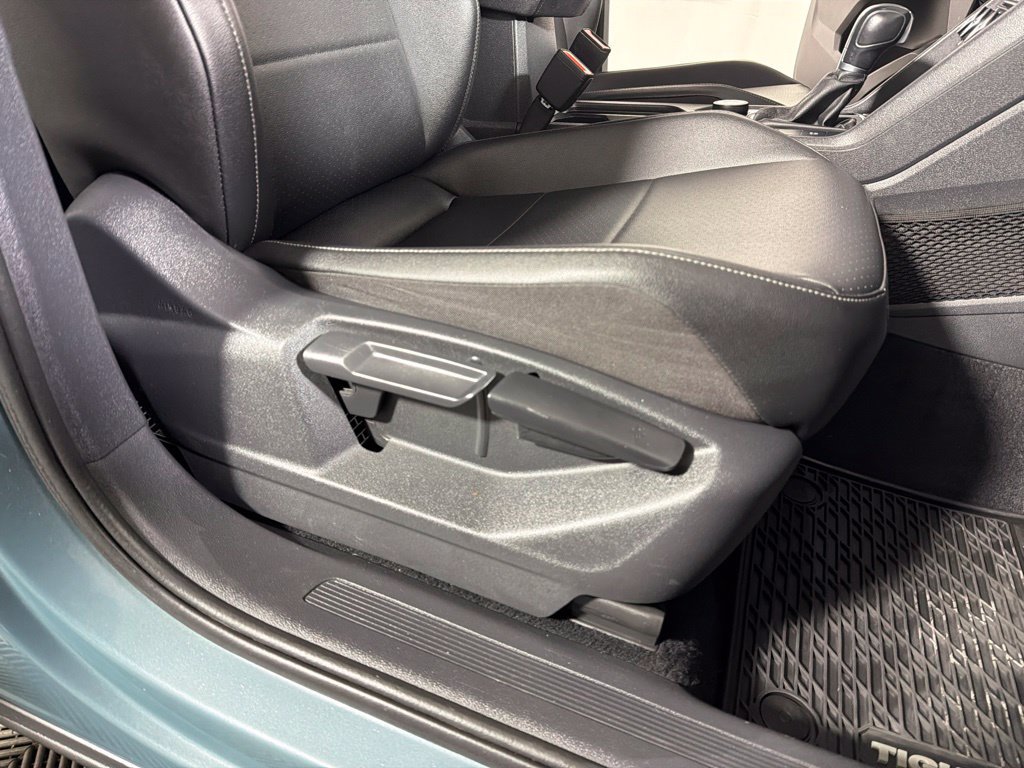 Used 2019 Volkswagen Tiguan SE w/ Panoramic Sunroof Package AWD/4WD image 22