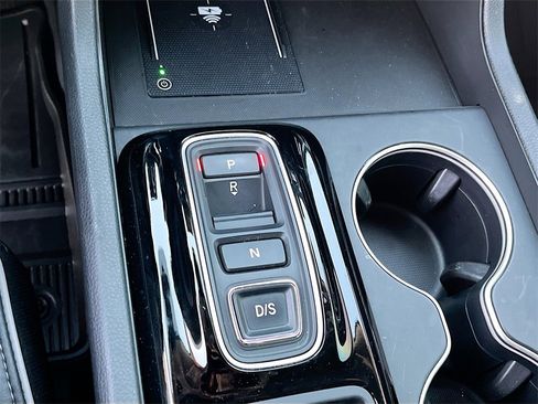 Used 2025 Honda Pilot Elite image 17