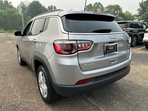 Used 2022 Jeep Compass Latitude w/ Convenience Group AWD/4WD image 9