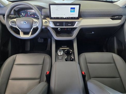 New 2025 Ford Explorer Active w/ Active Comfort Package image 19
