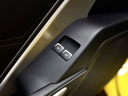 Used 2019 Chevrolet Corvette Z06 RWD image 18