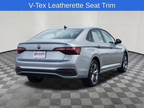 Used 2024 Volkswagen Jetta SE FWD image 4