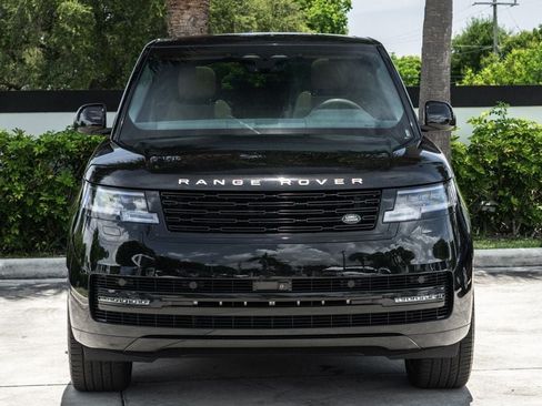 Used 2024 Land Rover Range Rover SE AWD/4WD image 12