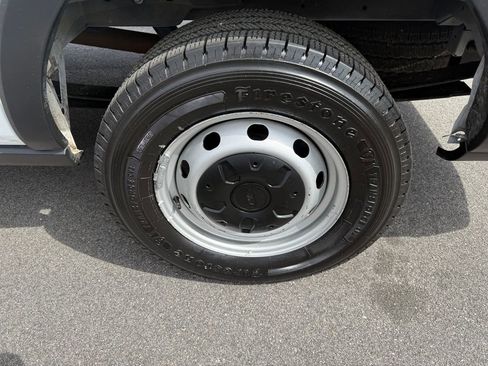 Used 2023 Ford Transit 250 Medium Roof RWD image 30