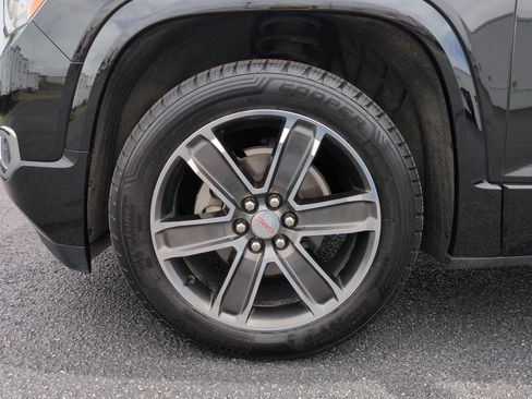 Used 2018 GMC Acadia Denali w/ Technology Package AWD/4WD image 34