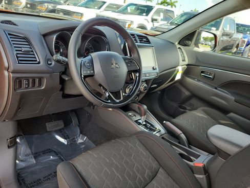 Used 2026 Mitsubishi Outlander Sport LE AWD/4WD image 13