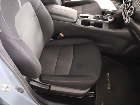 Used 2024 Nissan Sentra SV FWD image 12