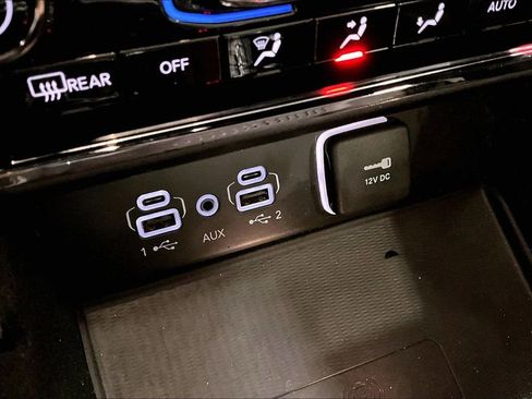 Used 2022 Jeep Grand Cherokee Altitude AWD/4WD image 29