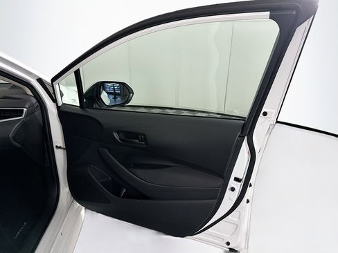 Used 2024 Toyota Corolla LE FWD image 30