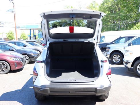 Used 2024 Hyundai Kona SEL AWD/4WD image 48