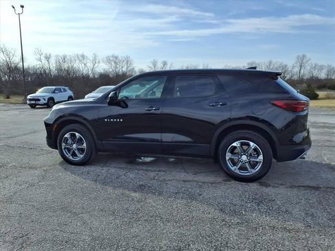 Used 2025 Chevrolet Blazer LT image 28