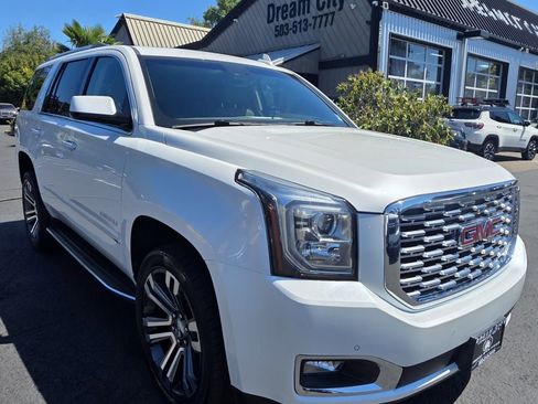 Used 2018 GMC Yukon Denali w/ Open Road Package image 11