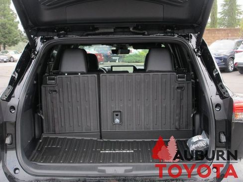 New 2026 Toyota Highlander XSE image 4