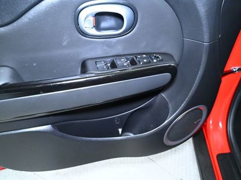 Used 2015 Kia Soul ! w/ Sun & Sound Package image 26