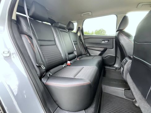 Certified 2025 Nissan Rogue SV AWD/4WD image 20