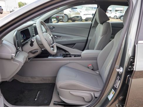New 2026 Hyundai Elantra SEL Sport FWD image 7