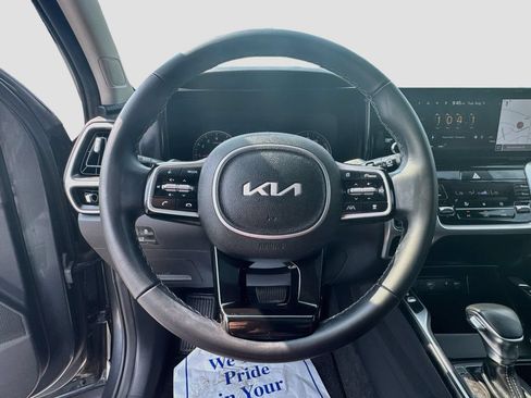 Certified 2022 Kia Sorento X-Line EX AWD/4WD image 14