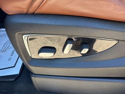 Used 2015 Cadillac Escalade ESV Premium image 8