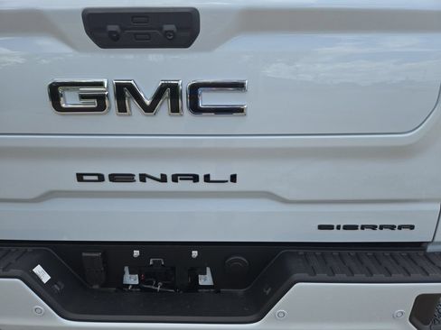 New 2026 GMC Sierra 1500 Denali w/ Technology Package AWD/4WD image 12