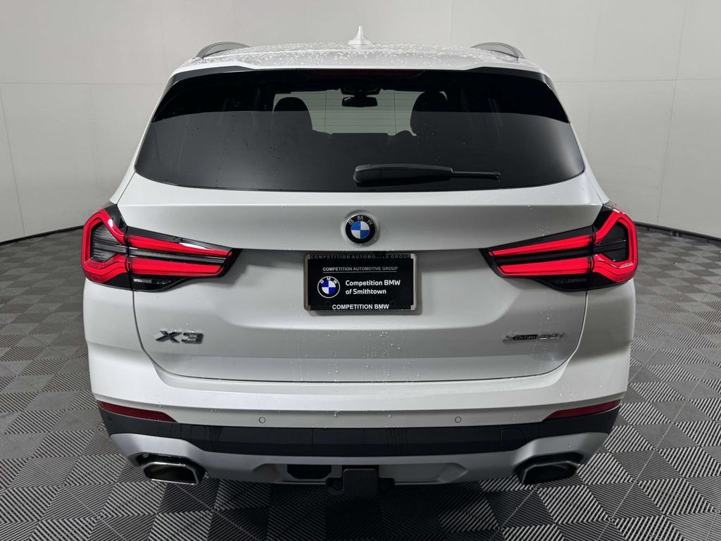 Used 2024 BMW X3 xDrive30i w/ Premium Package AWD/4WD image 9