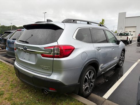Used 2024 Subaru Ascent Touring w/ Popular Package #2 AWD/4WD image 6