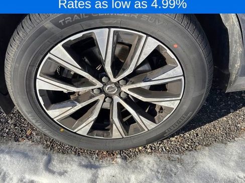 Certified 2023 Volvo XC60 B5 Plus w/ Climate Package image 16