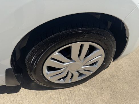 Used 2015 Honda Fit LX image 34