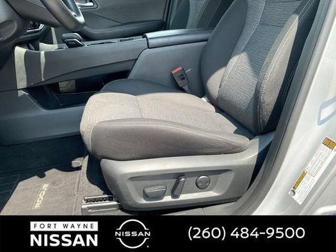 Certified 2023 Nissan Rogue SV AWD/4WD image 31