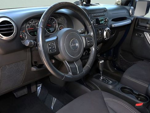 Used 2013 Jeep Wrangler Unlimited Sahara w/ Connectivity Group AWD/4WD image 19