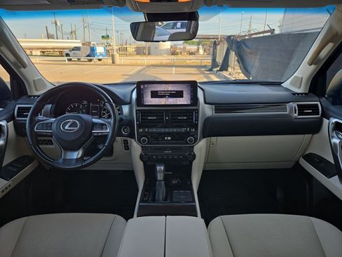 Used 2022 Lexus GX 460 Premium w/ Premium Package AWD/4WD image 19