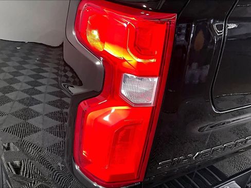 Used 2025 Chevrolet Silverado 1500 RST w/ Texas Edition Plus RWD image 25
