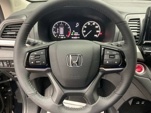 Used 2026 Honda Odyssey EX-L image 14