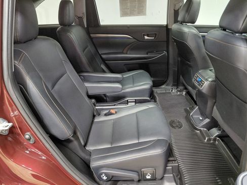 Used 2019 Toyota Highlander Limited Platinum AWD/4WD image 50
